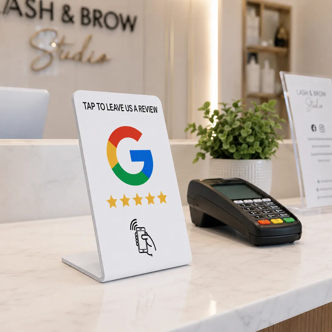 TapCodes blanco integrado en una recepción luminosa